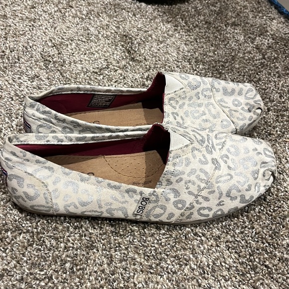 BOBS Cheetah Print Size 9 - Picture 2 of 8